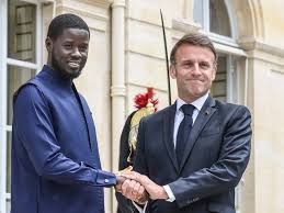 Bassirou Diomaye Faye appelle à des partenariats économiques innovants lors de la rencontre du Medef
