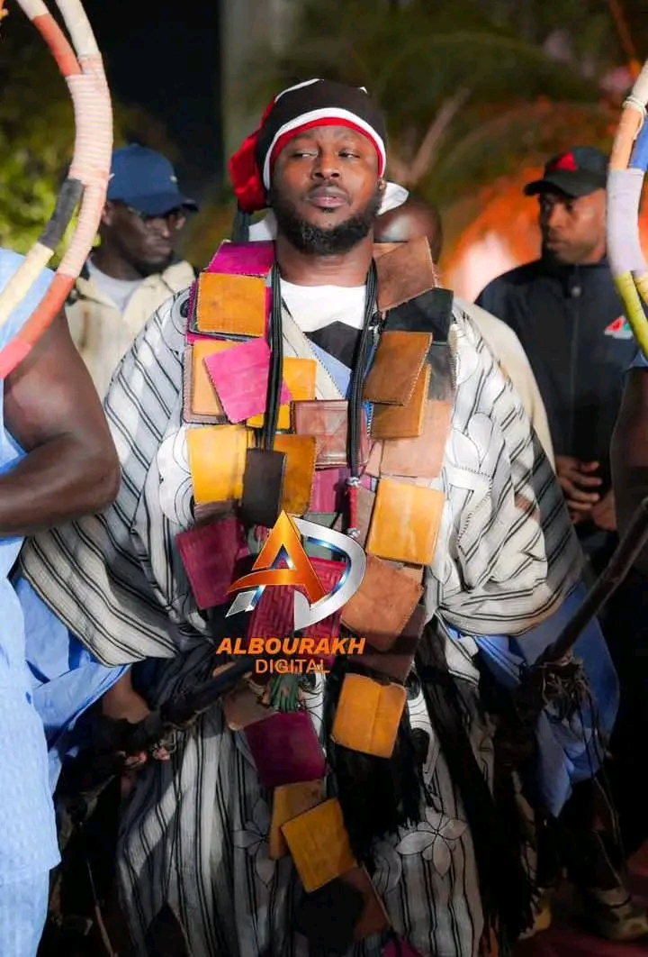 TRADITIONNELLE EST LE MIROIR DE NOTRE SOCIÉTÉ