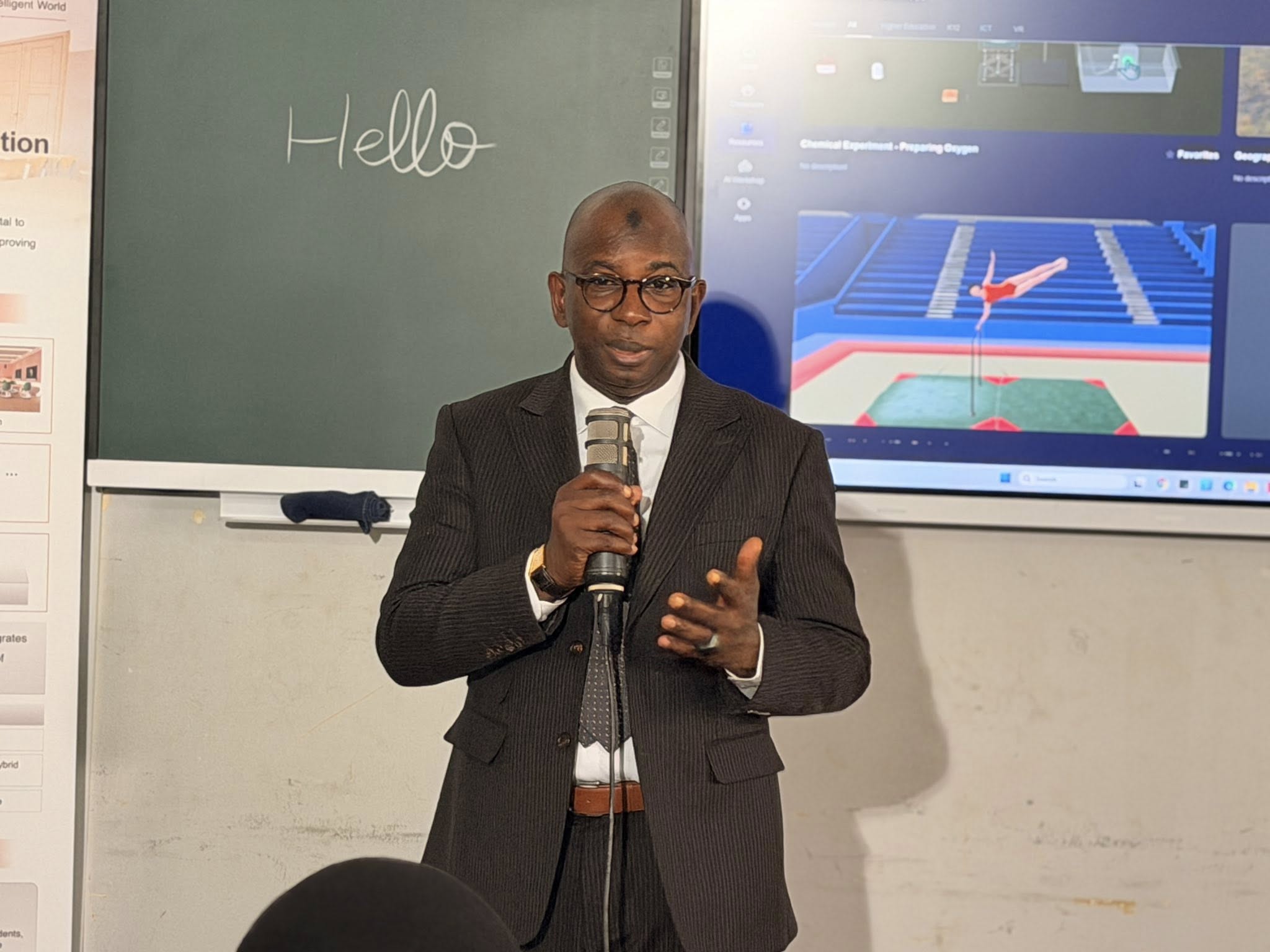 Au Lycée Galandou Diouf, le ministre lance une Smart Classroom et accélère la transition numérique de l’école sénégalaise