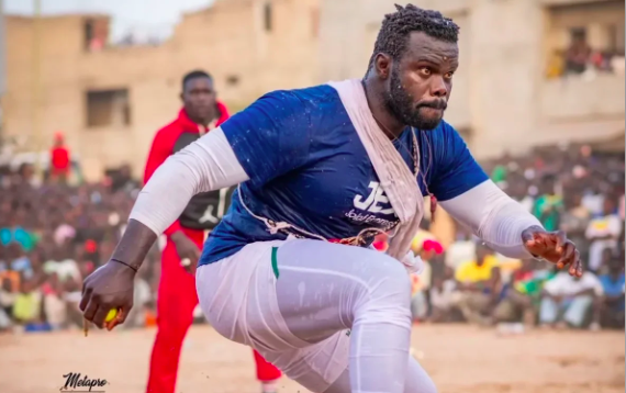 REUG REUG S’IMPOSE FACE À BOY NIANG 2 ET REPREND SA PLACE PARMI LES VIP