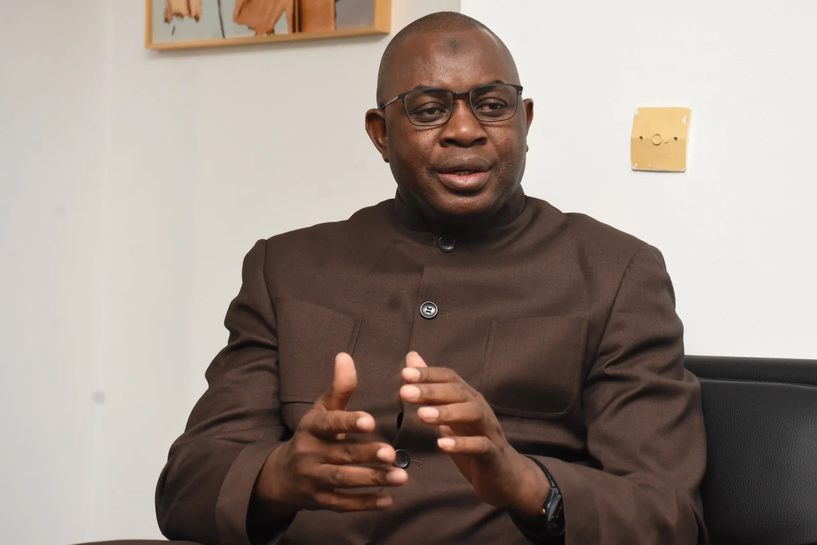 MONSIEUR LE MINISTRE, MAMADOU LAMINE DIANTÉ, VOTRE FRAGILE GOUVERNEMENT N’A PAS BESOIN DE NOUVELLES BOURRASQUES