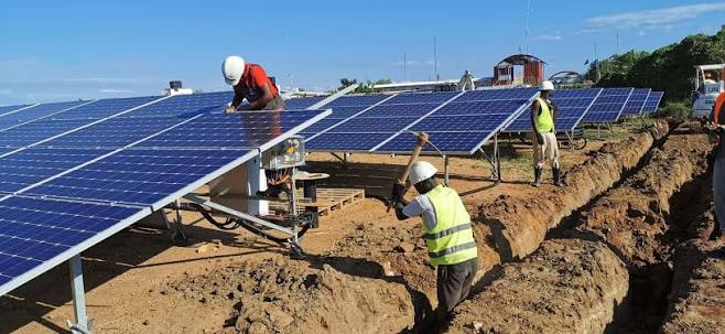 SÉNÉGAL : DEUX CENTRALES SOLAIRES DE 50 MW CHACUNE POUR ACCÉLÉRER LA TRANSITION ÉNERGÉTIQUE
